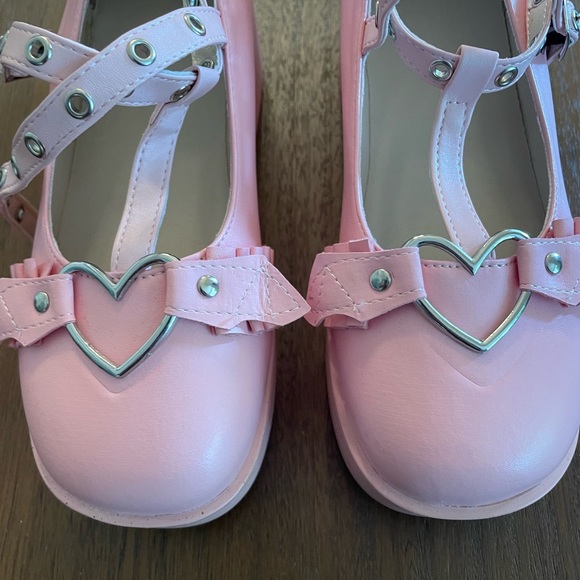 Pink Shoes - Picture 2 of 6